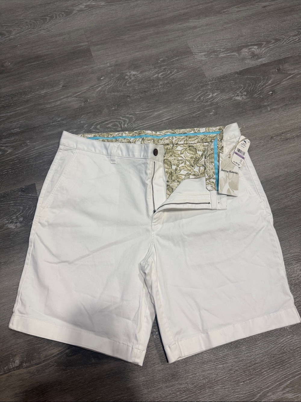 Tommy Bahama White Flat Front Men’s Shorts